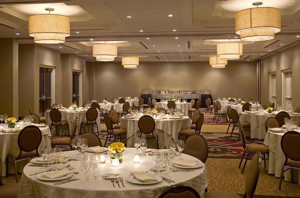 Sheraton Edison Exterior photo